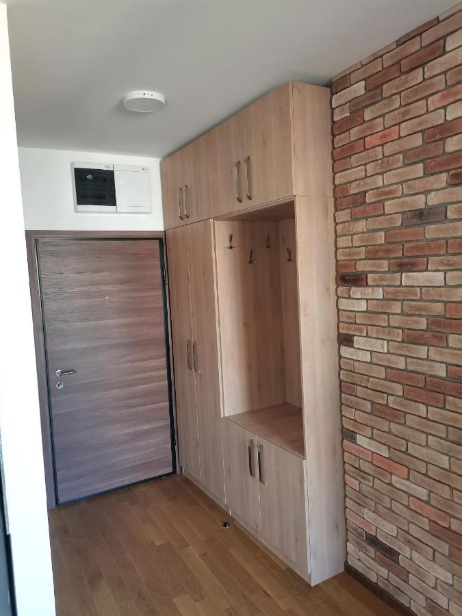 Stan Na Dan M Apartment Нови Сад Екстериор снимка